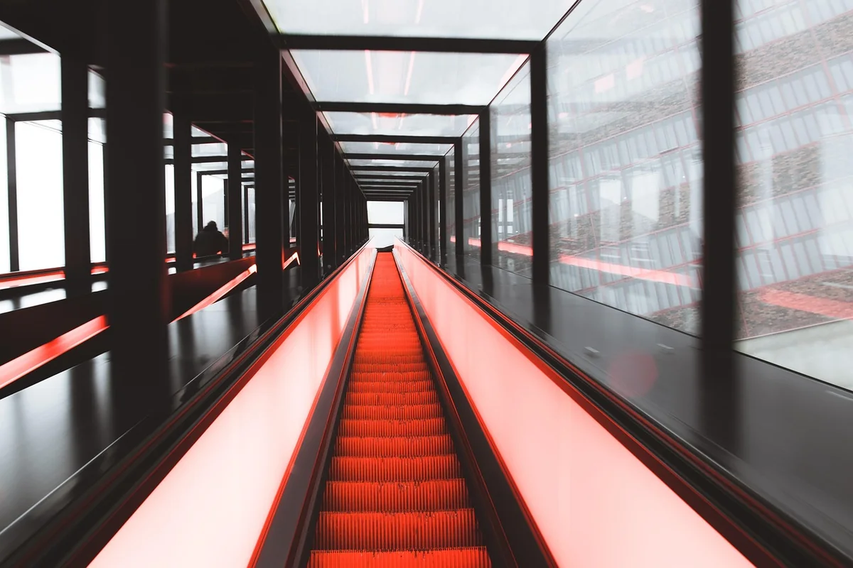 Découvrez le prix d'un monte-escalier Stannah en 2026 et faites des économies